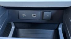 Land Rover Defender 3.0 D250 SE 90 3dr Auto Diesel Estate